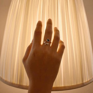 Image of Rosa silver ring x Emerald rose cut