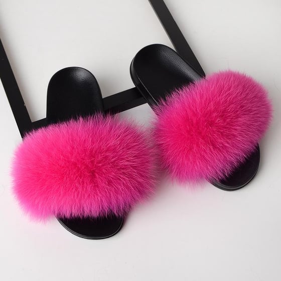 Image of FUR SLIPPERS 4