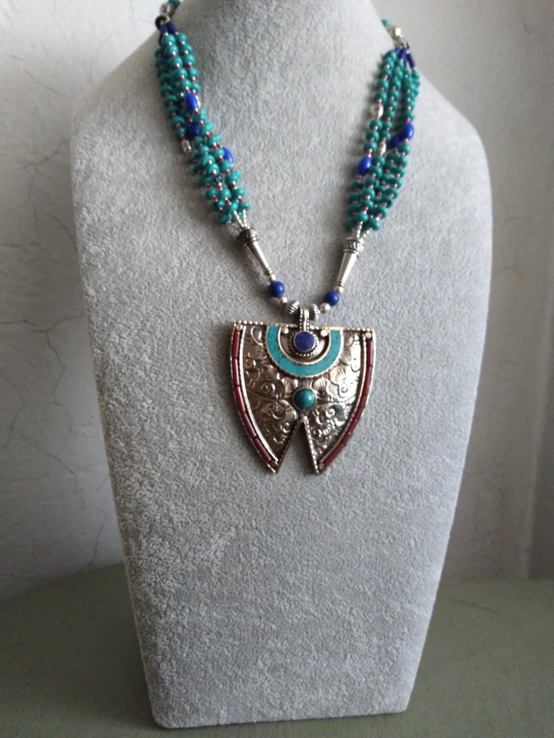 Image of V SHAPED TIBETAN PENDANT NECKLACE