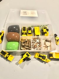 CONSTRUCTION PLAYDOUGH KIT