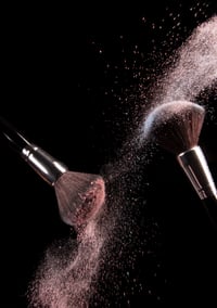 MAKEUP BRUSH 