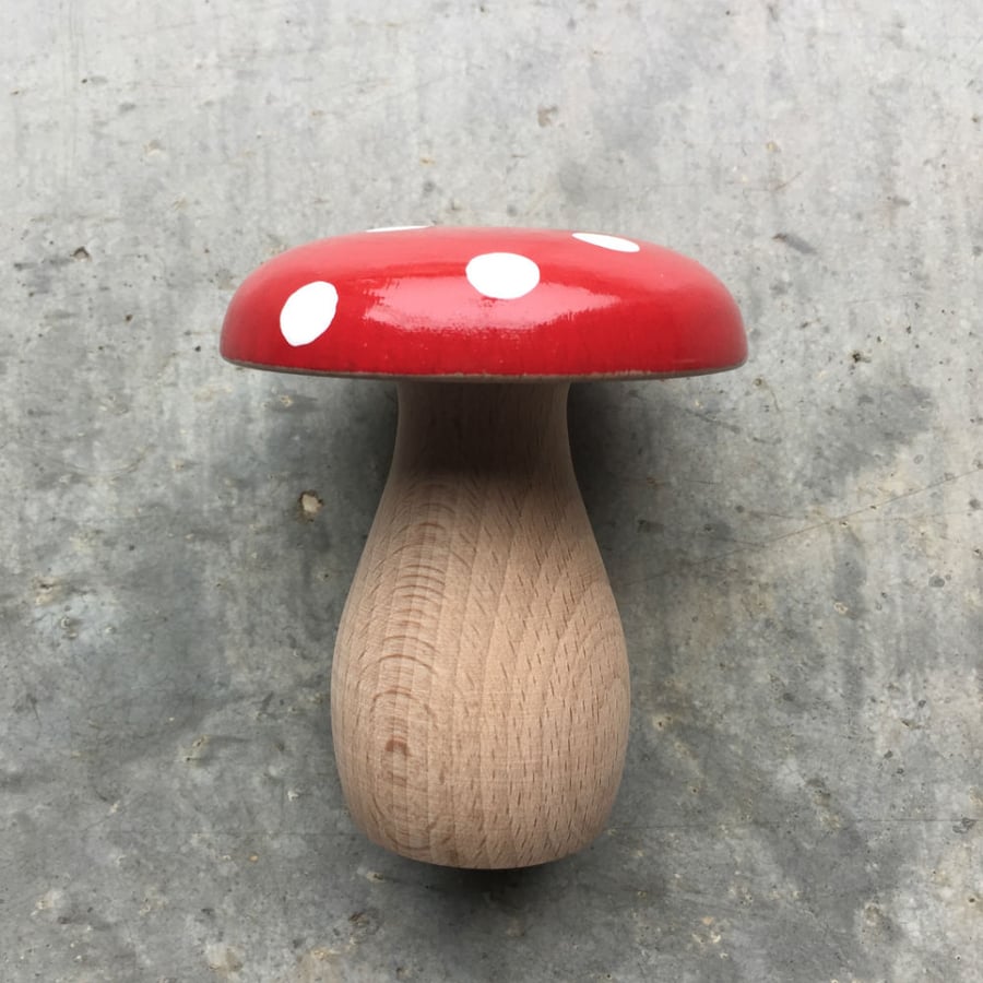 Image of Toadstool Darning Mushroom