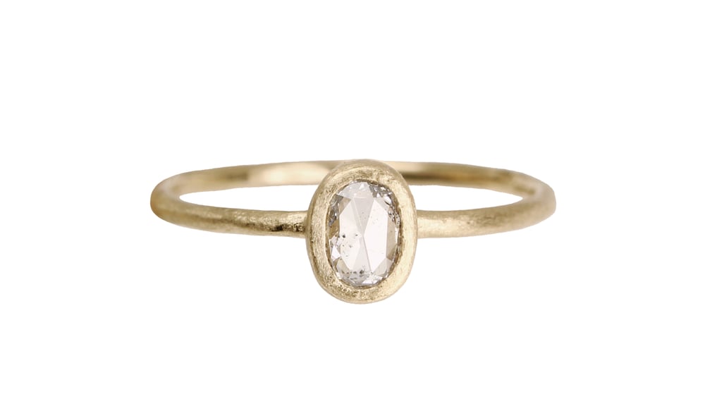 Image of Oval diamond engagement ring. 18k. Pierre