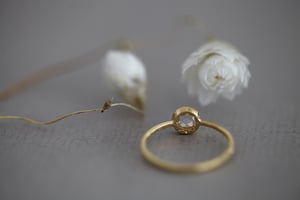 Image of 18ct Gold 5mm White rose cut diamond ring (LON131)