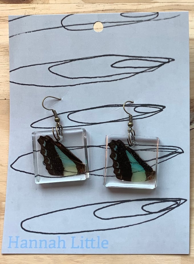 Image of Small Dangly Earrings
