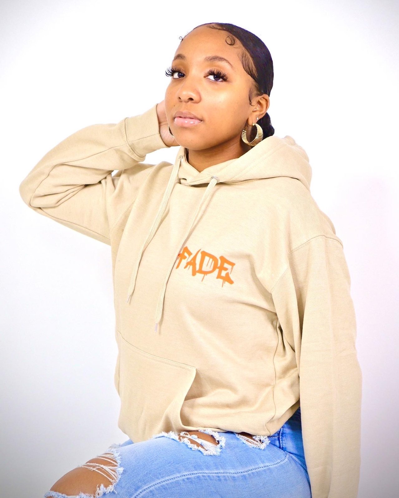 Cream deals colored hoodie