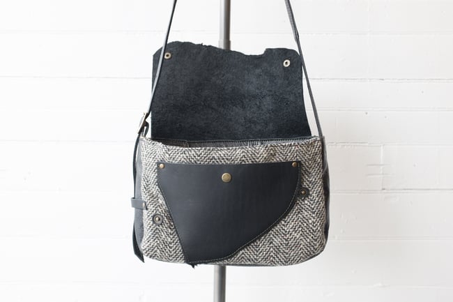 Black & Tweed Parvis Purse