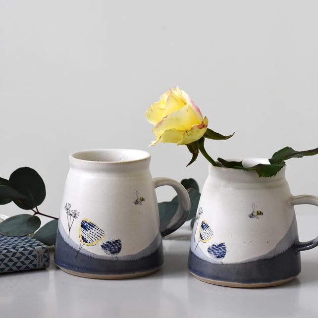 Large Mug - Bee&CowParsley