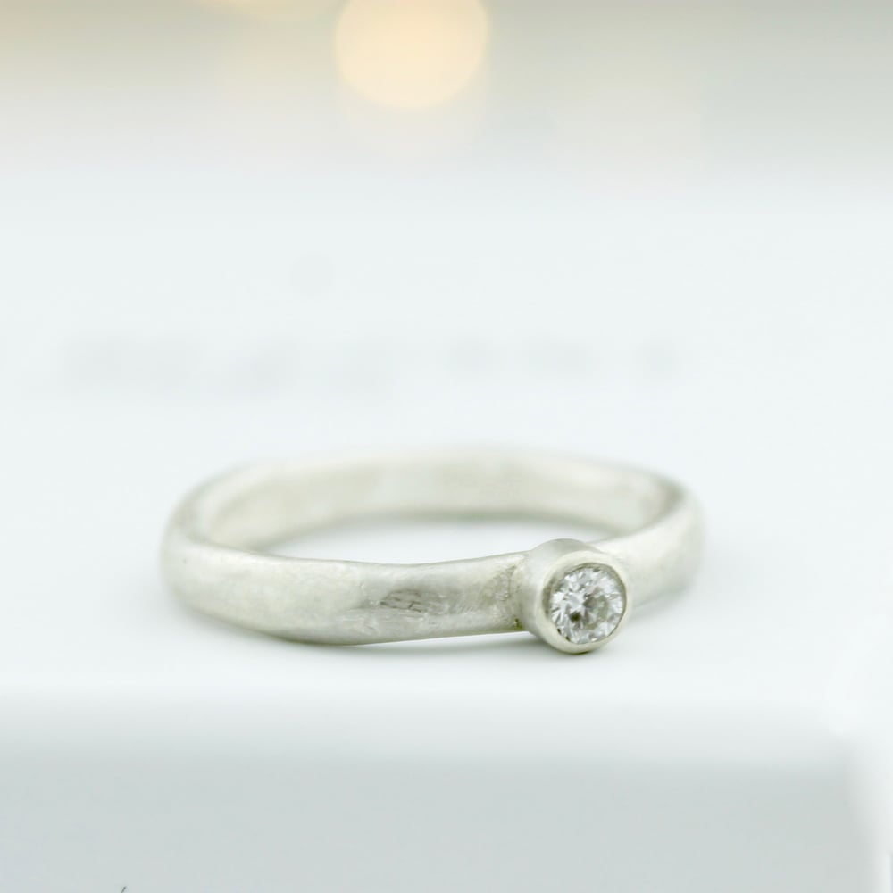 Image of THE MIDI DIAMOND RING IN SILVER