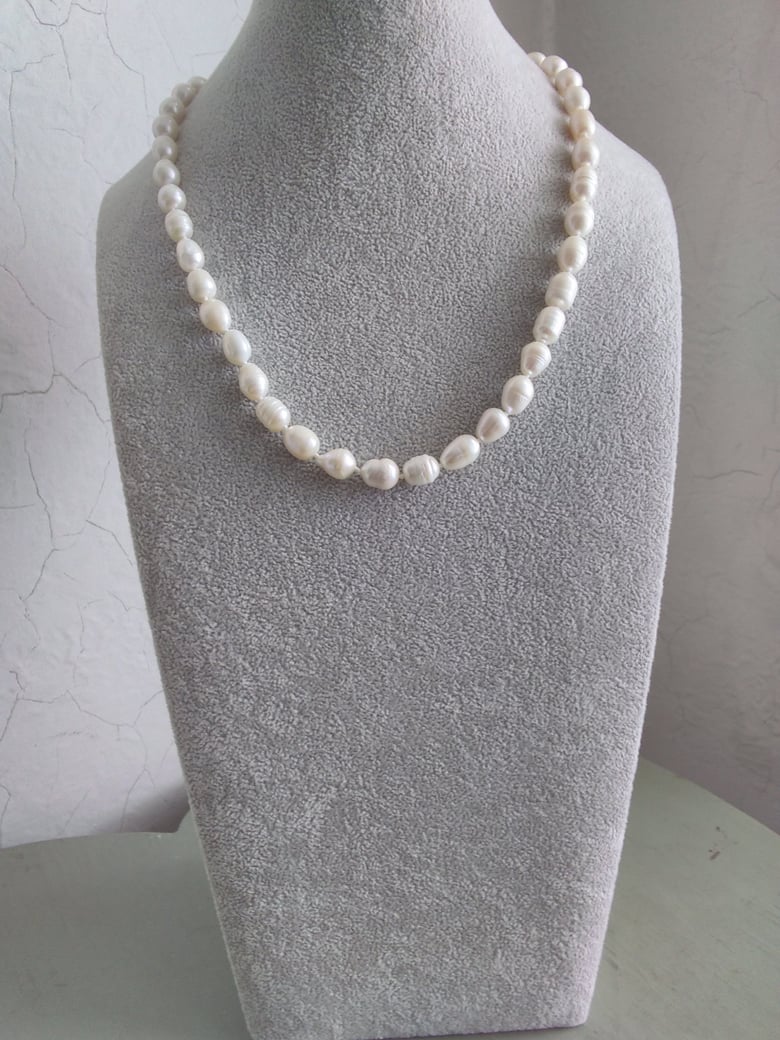 Image of BAROQUE PEARL NECKLACE SET