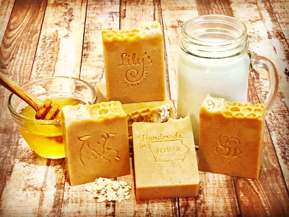 Lily's Country Soaps and Lotions — Oatmeal & Honey Goat Milk Soap