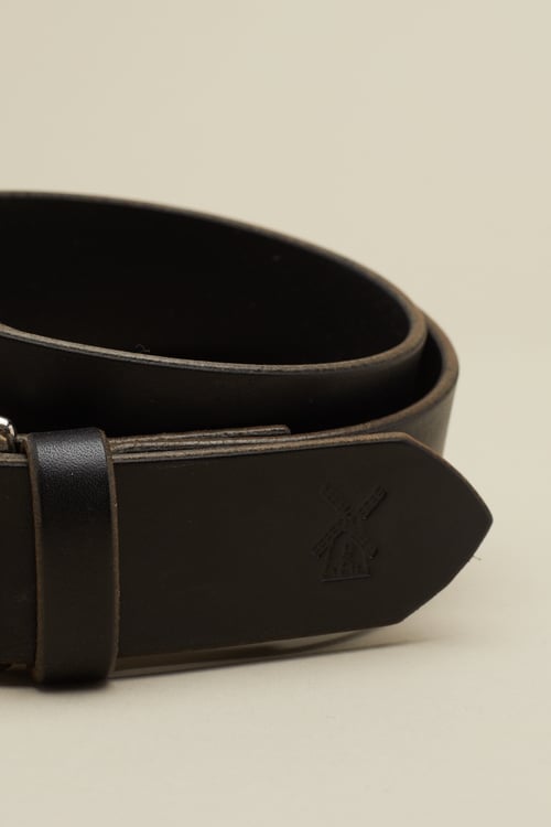 Image of Roller Buckle in Coal