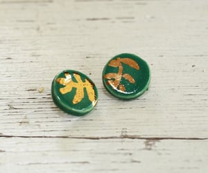 Image of Botanical Gold Luster Earring