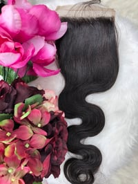 Image 4 of 4x4 Brazilian Glamour Wave Closure 