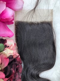 Image 5 of 4x4 Brazilian Glamour Wave Closure 