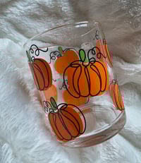 Image 2 of Fall Pumpkin 17oz Glass Mug