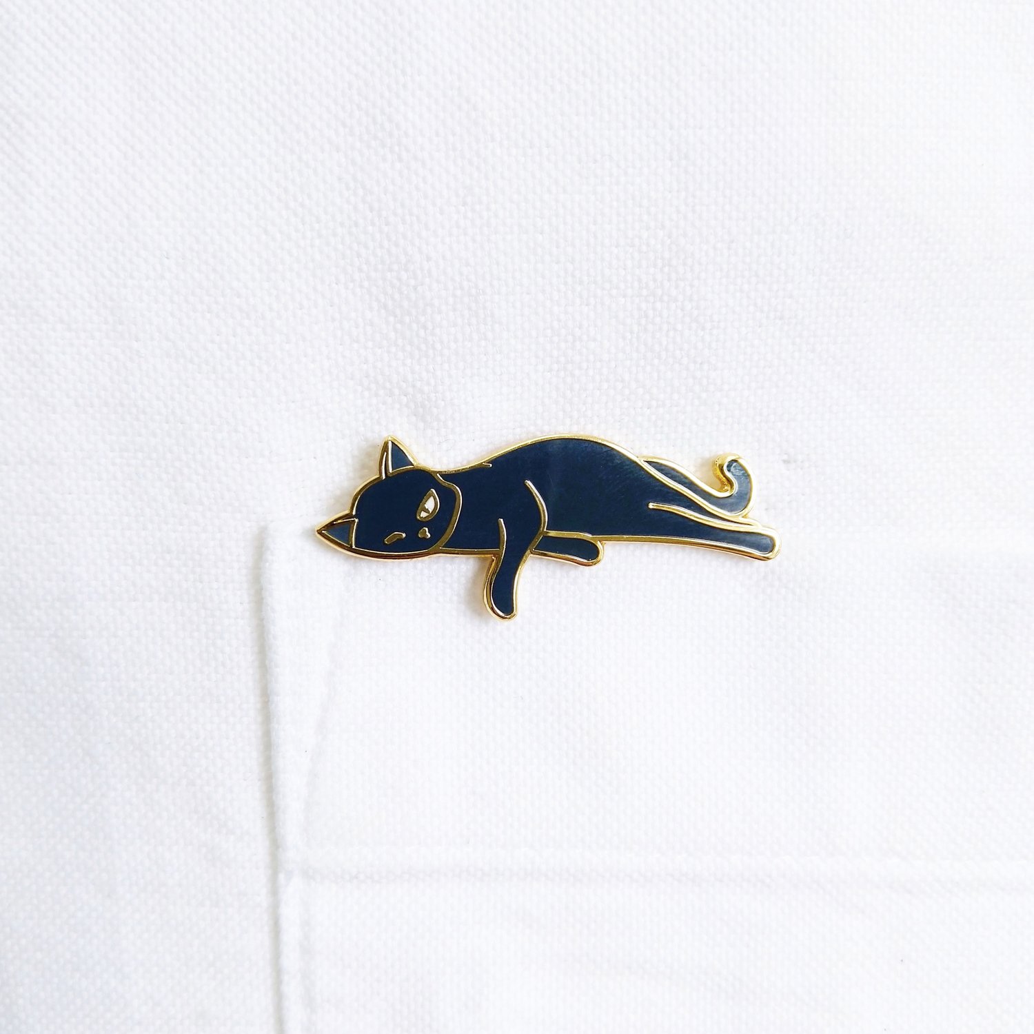 Image of Bounty the Cat Pin: Clinomania