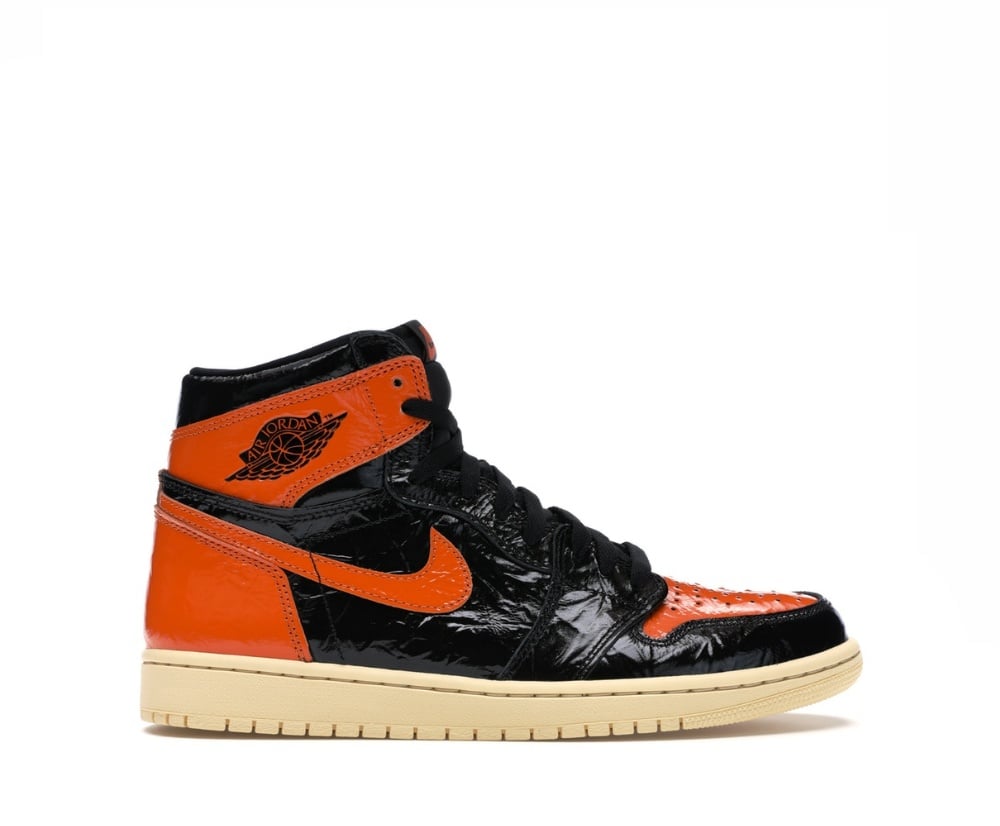 Image of NIKE JORDAN 1 RETRO HIGH OG SHATTERED BLACKBOARD 3.0 555088-028