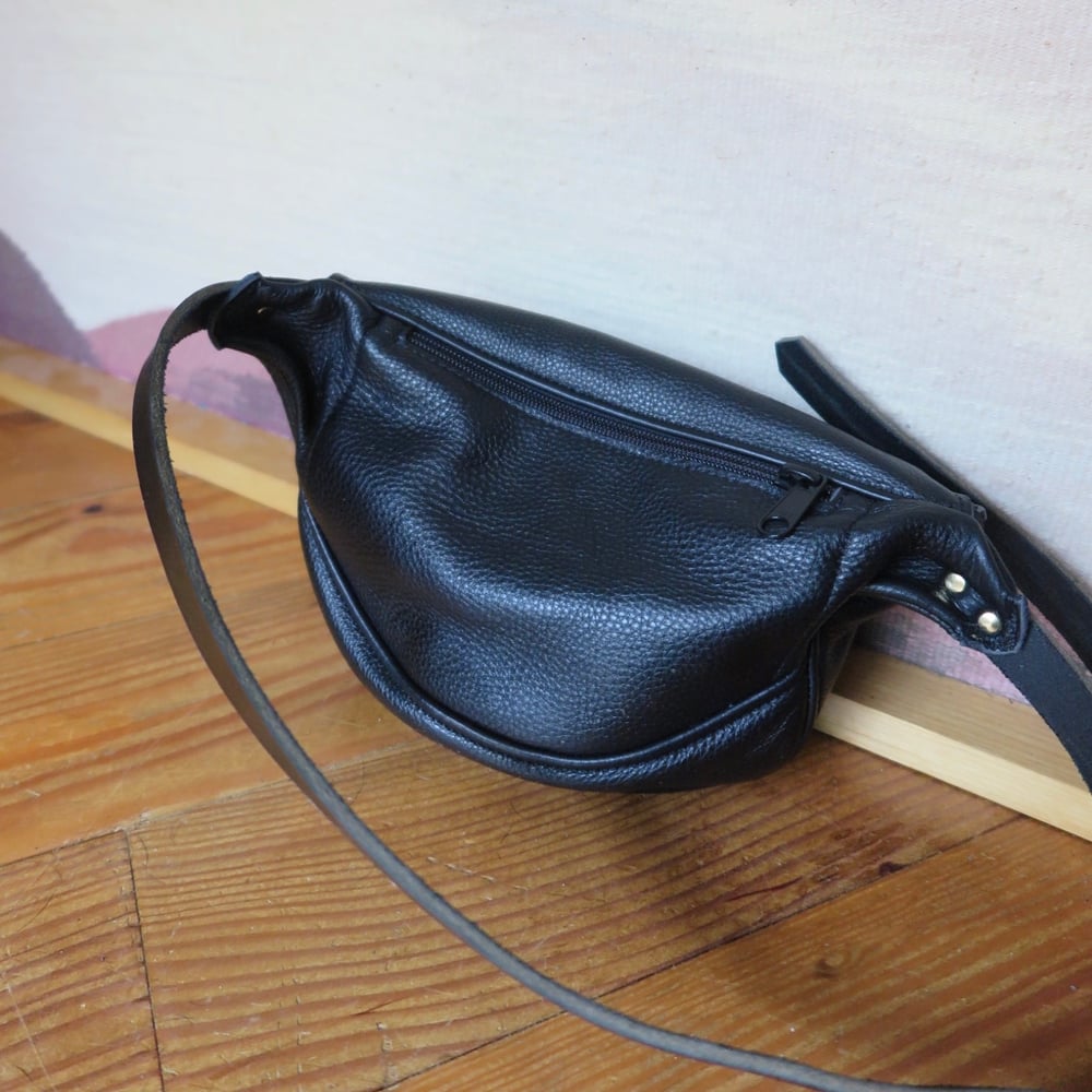 Image of fanny pack