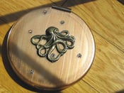 Image of Vintage Design Octopus Compact Mirror w/5X magnification