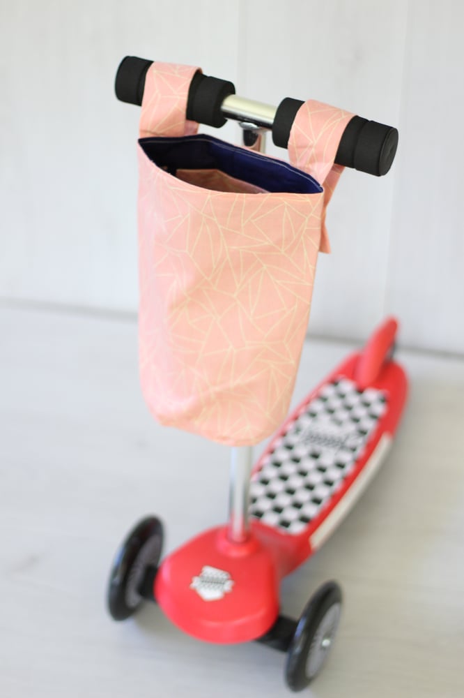 Image of Scooter Pal Coral Geo/ Navy