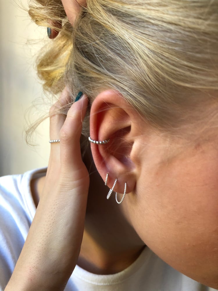 Image of Ear Cuff bubbly