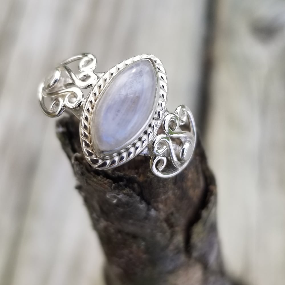 Image of Auria - Moonstone Ring in Sterling Silver 