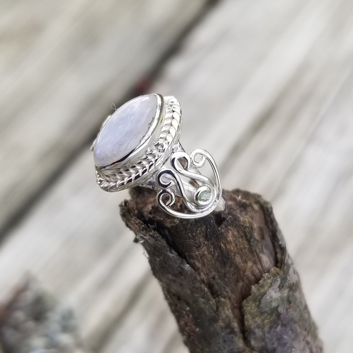 Image of Auria - Moonstone Ring in Sterling Silver 