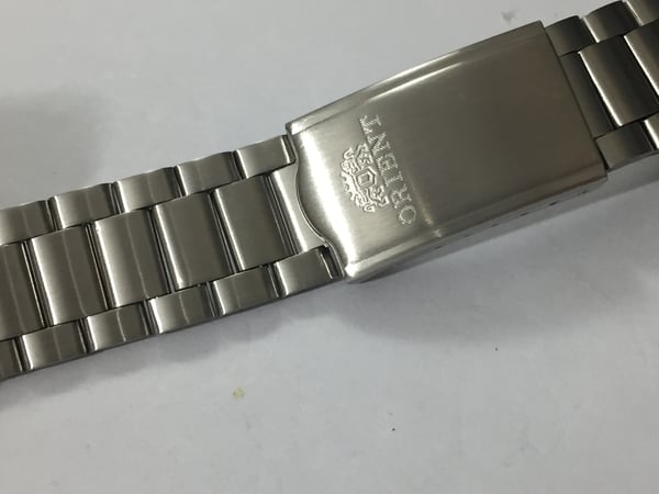 Image of ORIENT 22MM S/STEEL GENTS Sports Watch Strap,Curved Lugs,New.