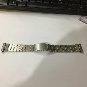 Image of BULOVA 20MM Stainless Steel Gents Watch,Curved Lugs,Clean.
