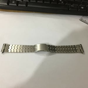 Image of BULOVA 20MM Stainless Steel Gents Watch,Curved Lugs,Clean.