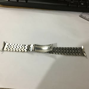 Image of BULOVA 20MM Stainless Steel Gents Watch,Curved Lugs,Clean.