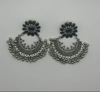 Flower jhumka 