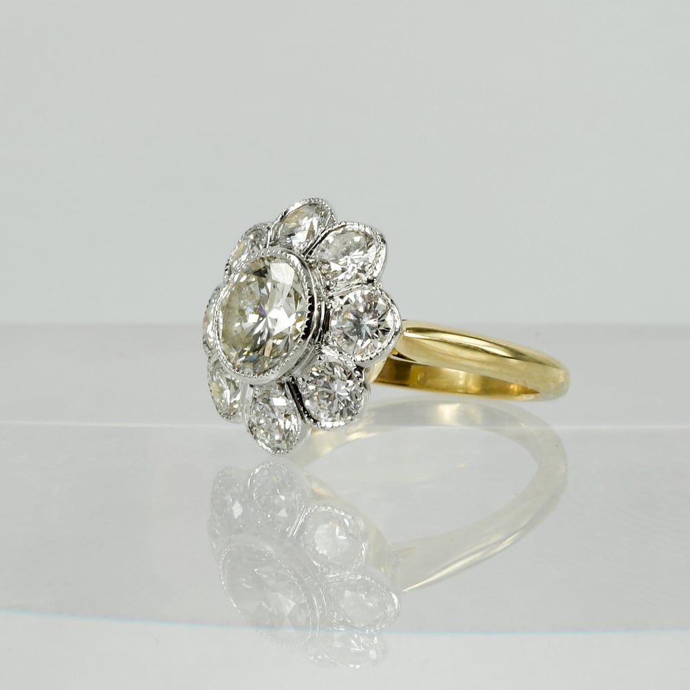 Image of 18ct white gold floral cluster