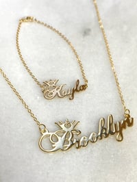 Crown Nameplate & Bracelet Set