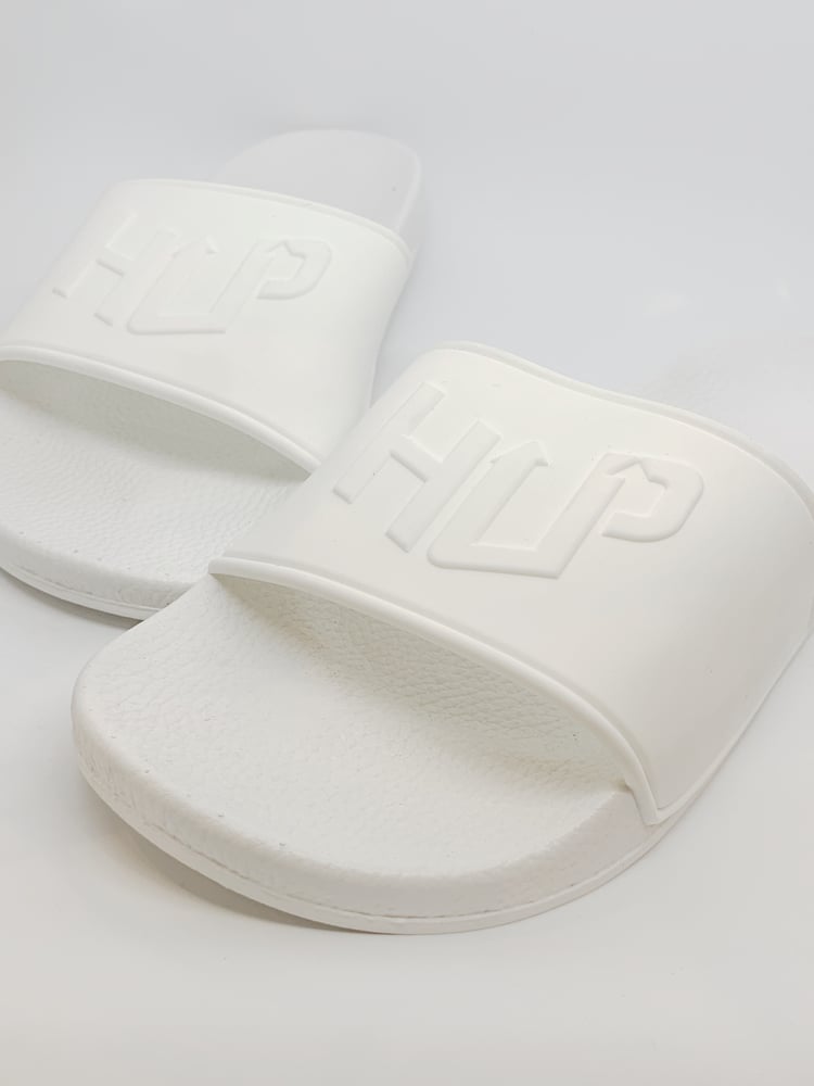 vince rhea sneakers