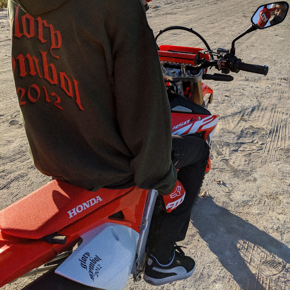 Image of OLD E LOGO HOODIE - FOREST GREEN PULLOVER