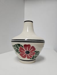 Image 2 of Vase 2 - Wide trad flowers
