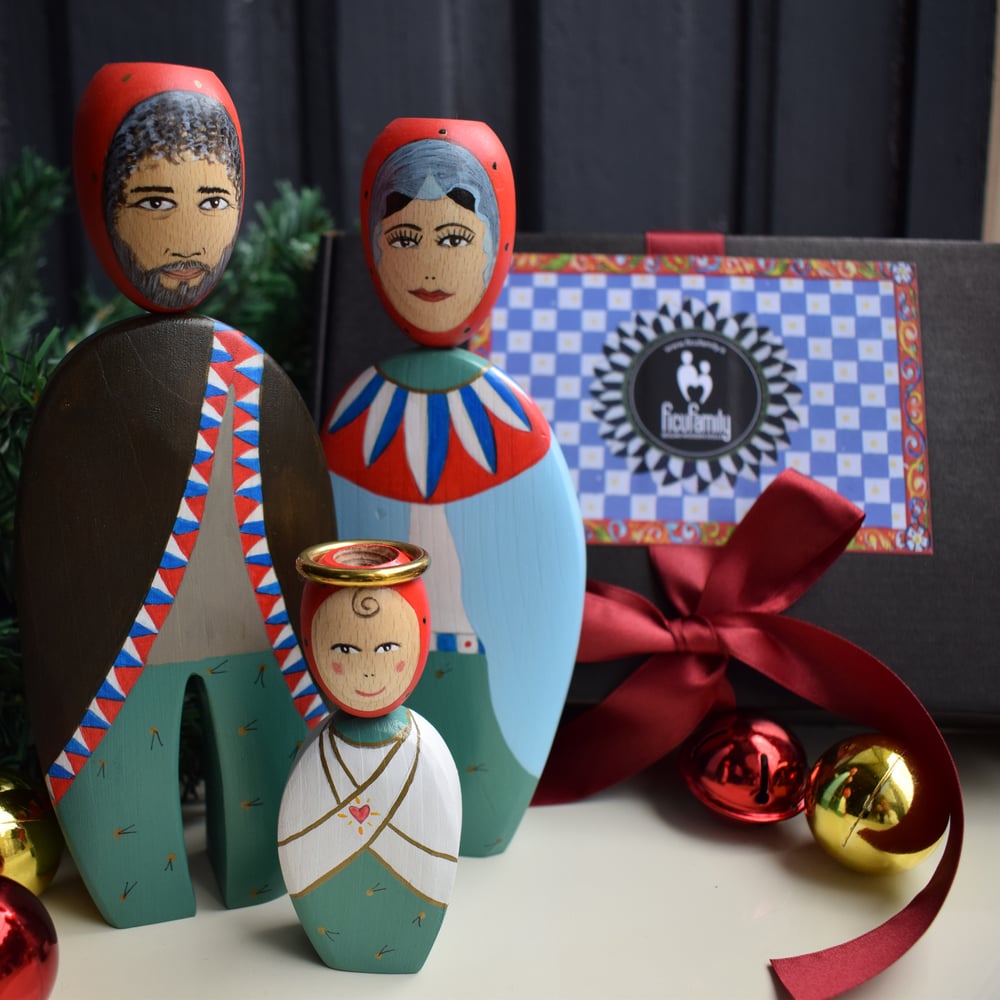 Image of The Holy FicuFamily_ Nativity set