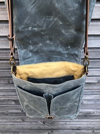 Image 4 of Messenger bag in waxed canvas with leather adjustable shoulder strap and closing flap