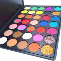 Image 1 of Glam Pallet 35