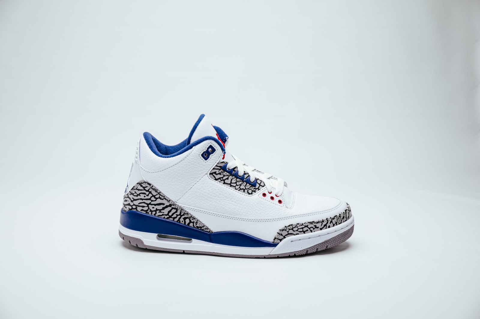 air jordan 3 retro true blue white cement grey