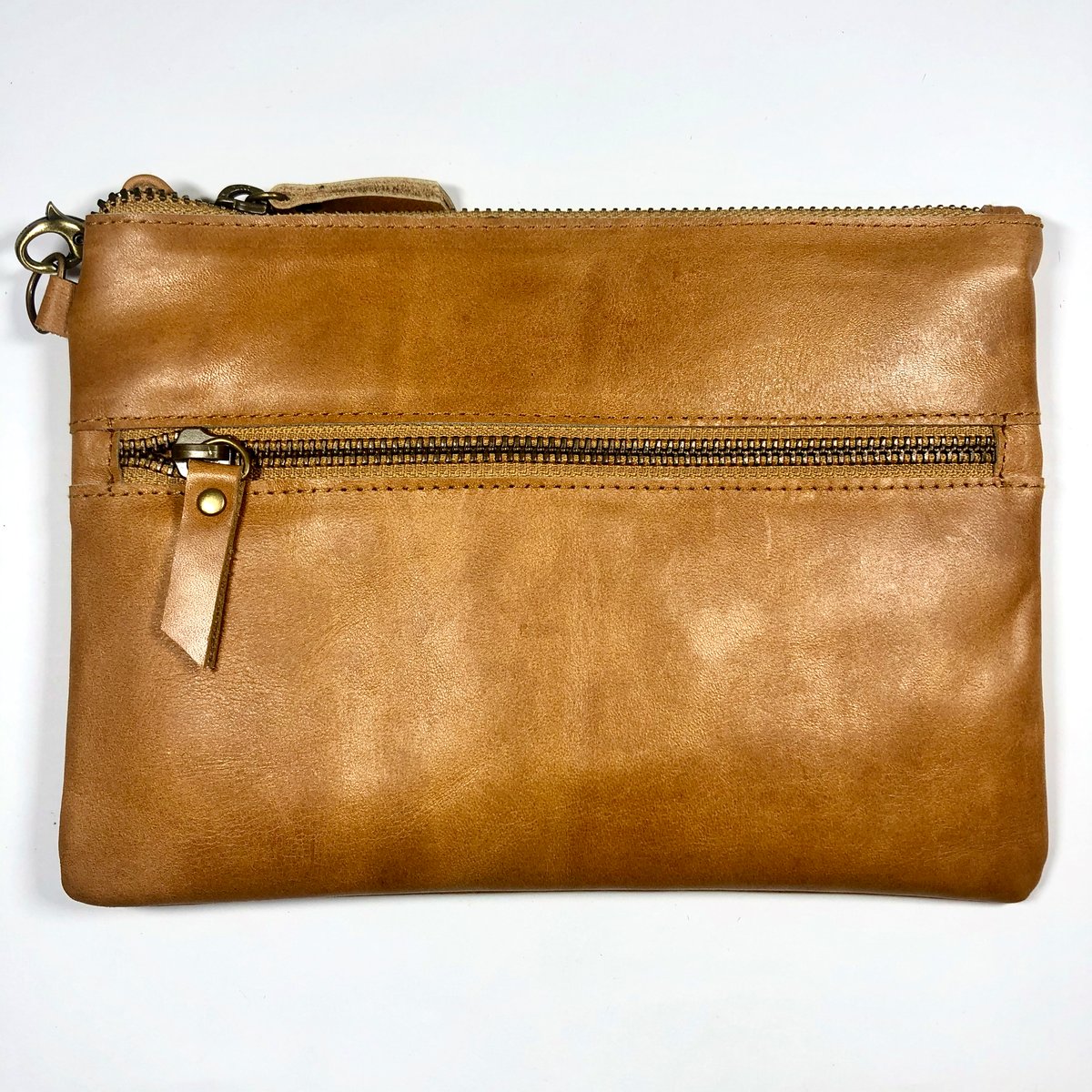 Image of Coo Clutch in tan