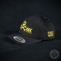 Image 1 of ADJUSTABLE CAP PIRATE BLACK/YELLOW