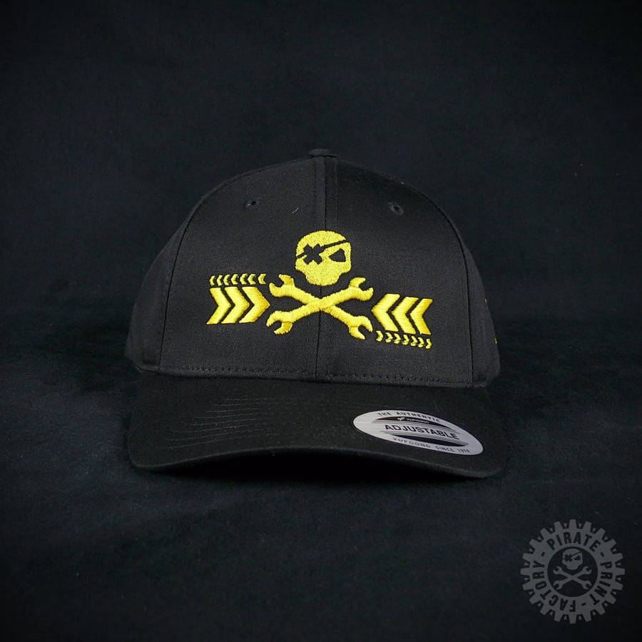 Image of ADJUSTABLE CAP PIRATE BLACK/GOLD
