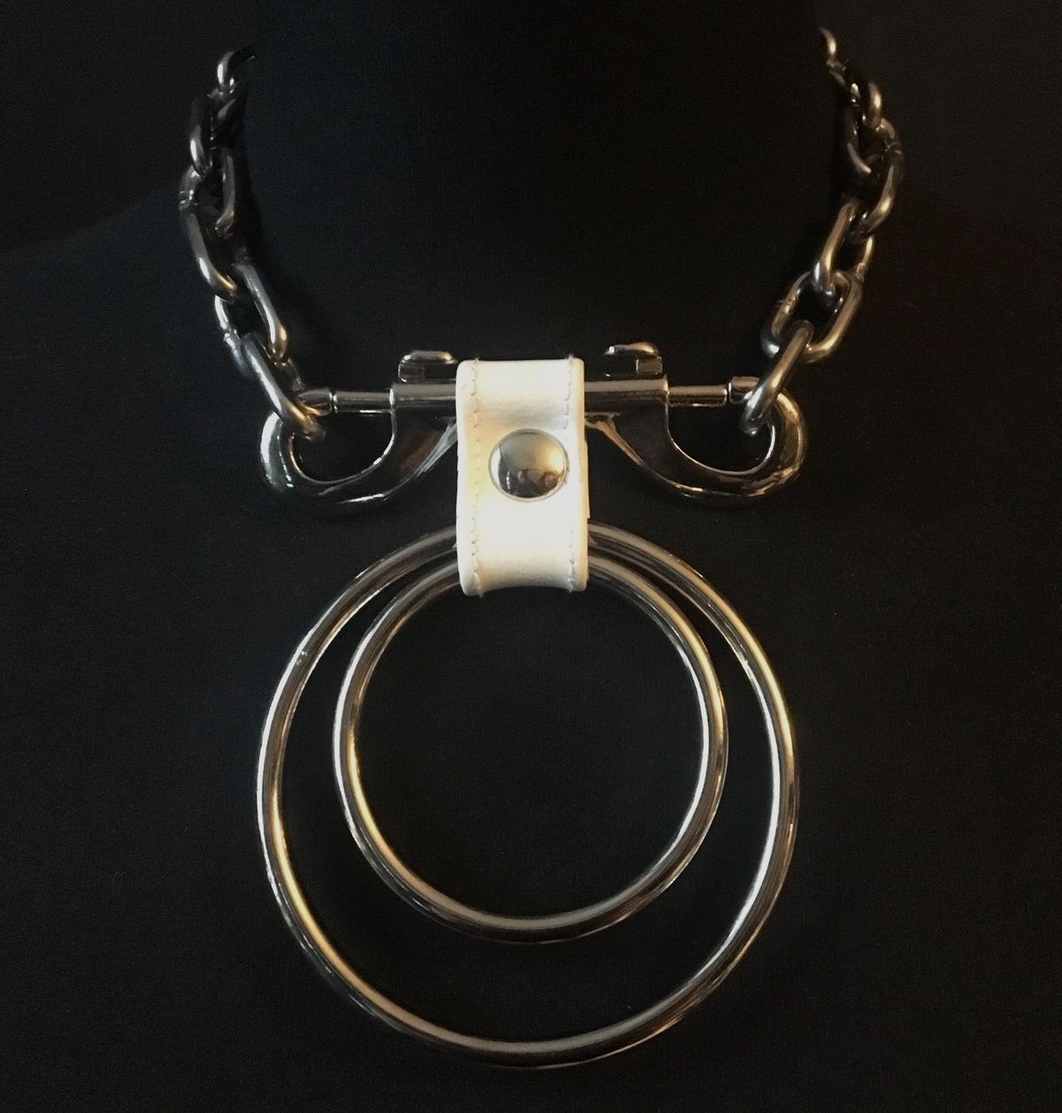 Double ring necklace white vegan leather