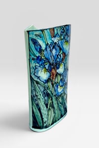 Image 2 of “Iris latifolia” vase