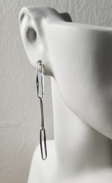 Image of 3 thin oval link earrings