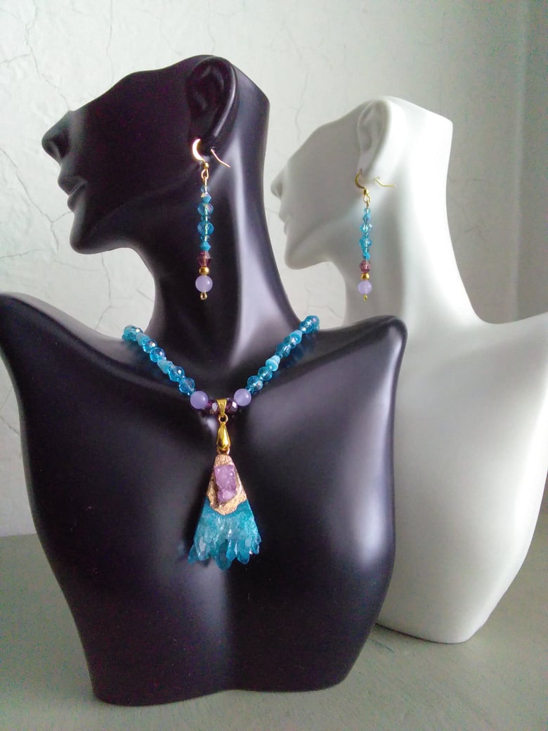 Image of BABY BLUE TITANIUM PENDANT NECKLACE SET