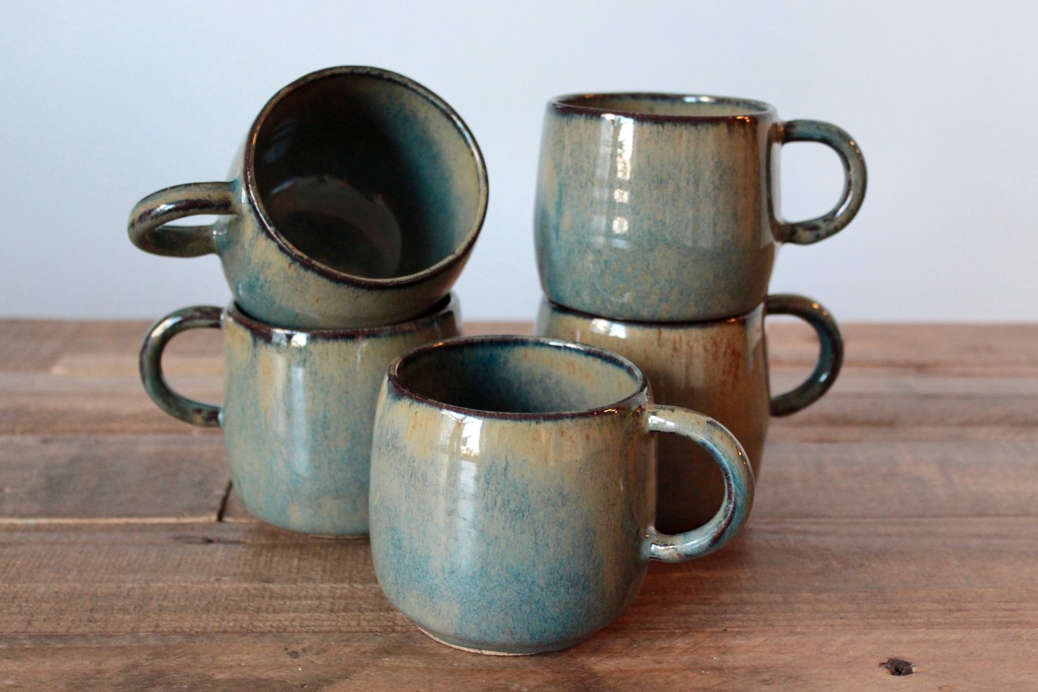 Image of Mugs in Rustic Blue